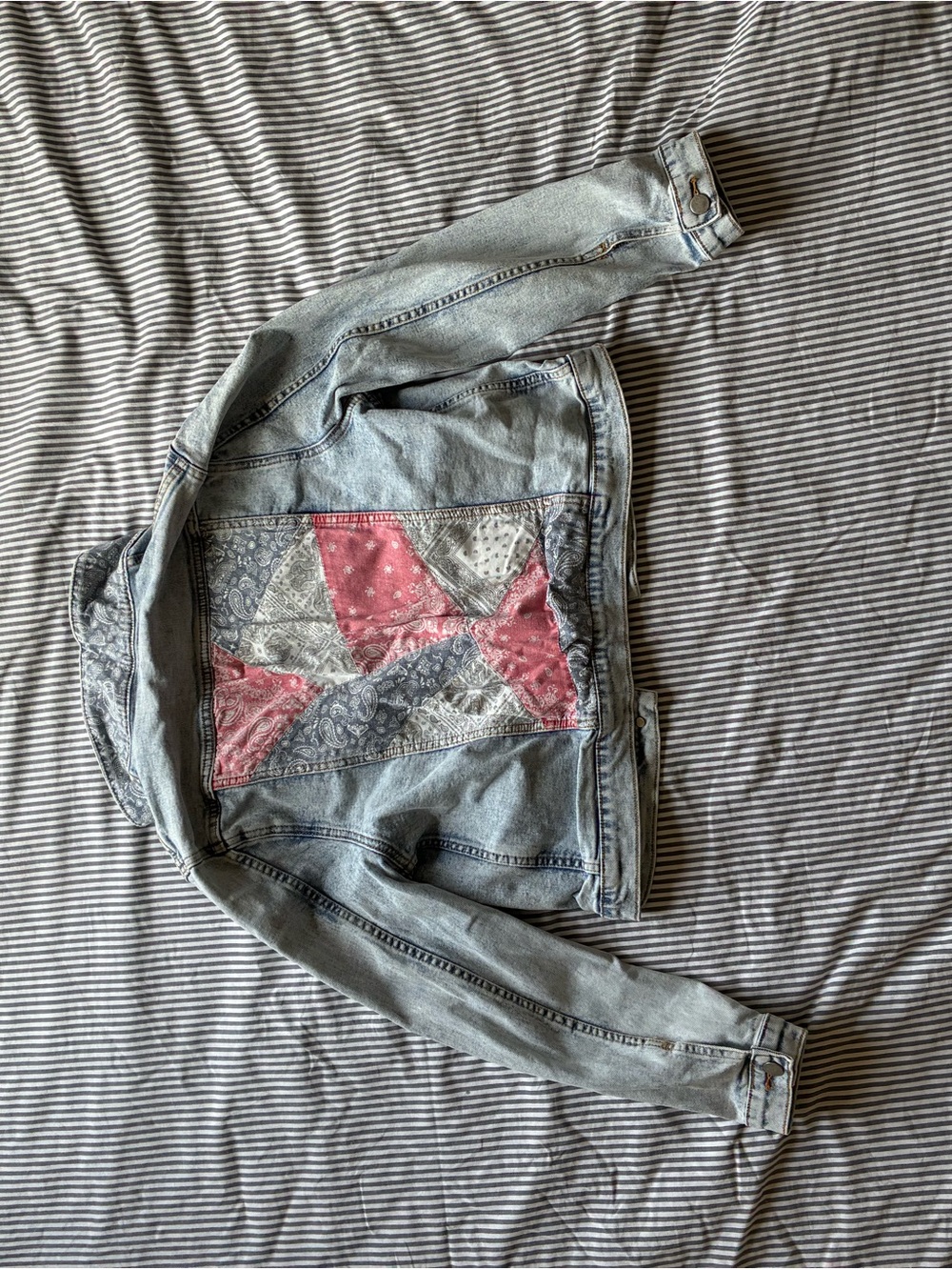 Free People x Driftwood Bandana Trucker Jean Jacket Light Denim - Picture 3 of 4